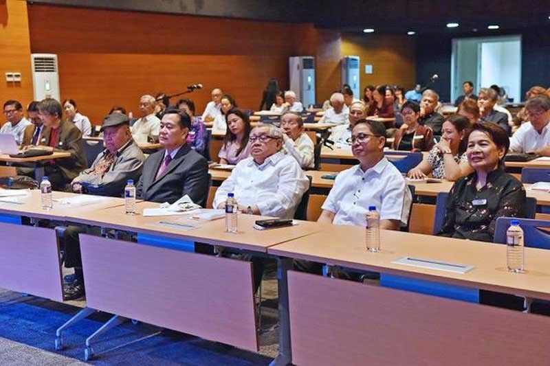 Filipino academics lament death of honesty, sincerity among officials